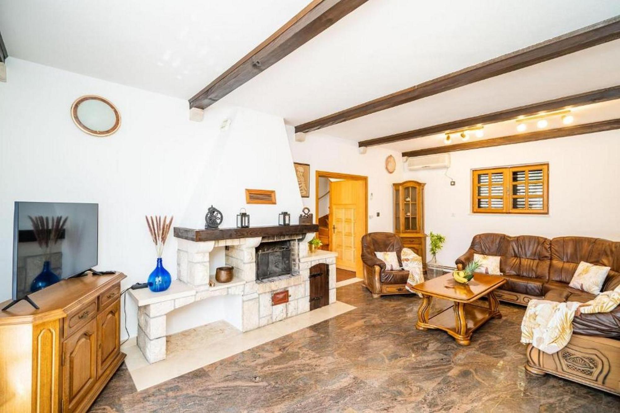 Three Bedroom Villa Surrounded By Nature With Pool Gruda Zewnętrze zdjęcie